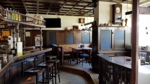 Barbereich mit Blick zu den Nischen (Raucherbereich) bistro-schligger leinzell innenansicht